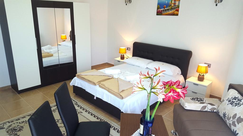 Apartments Sirena Улцин Екстериор снимка