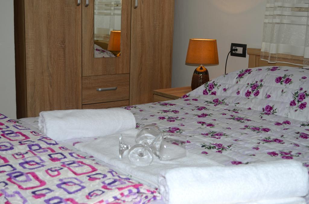 Apartments Sirena Улцин Екстериор снимка